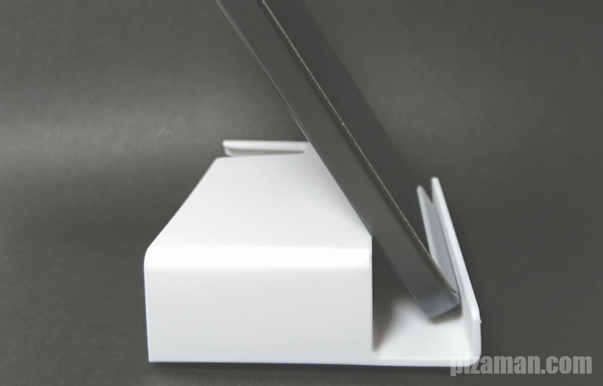 スタンドとして使っている様子